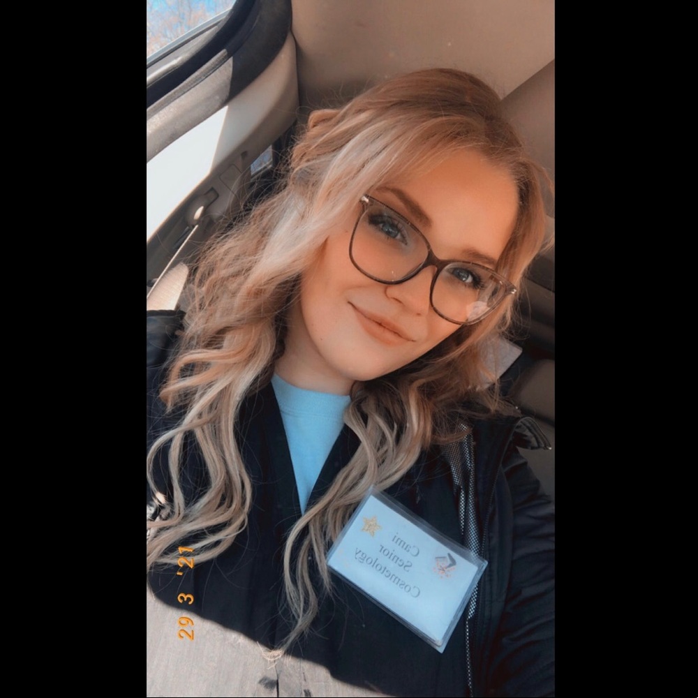 Meet your Posher, Cami